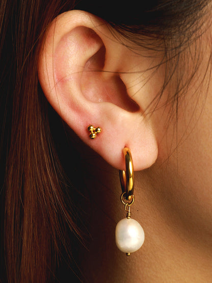 De Modern Pearl Hoops