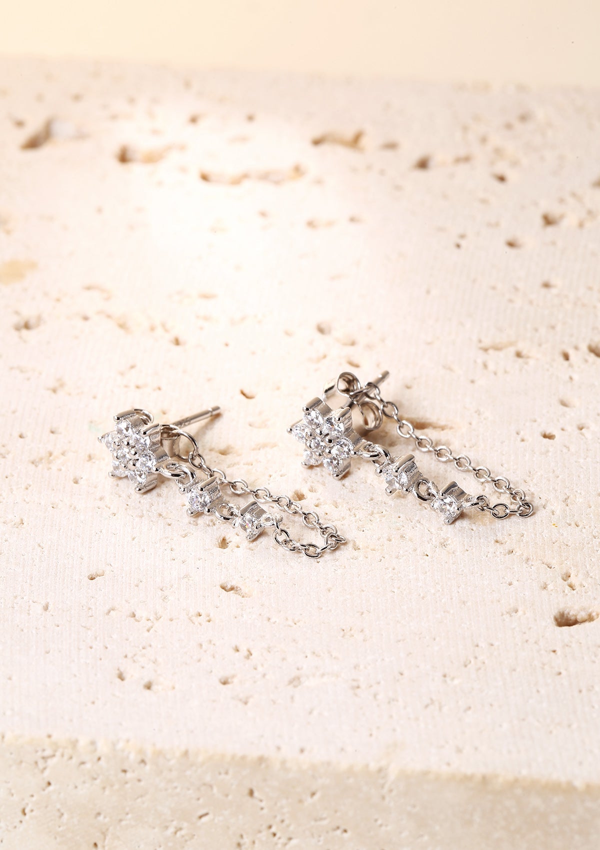 De Bloom Chain Studs