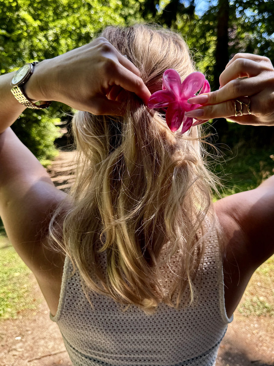 De Pastel Petal Haarclip – Roze