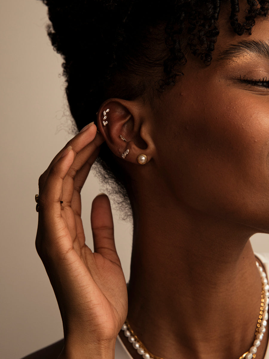 De Leaf Curve Piercing