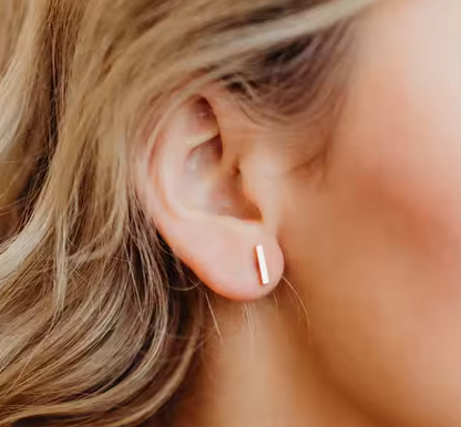 De Straight Bar Studs