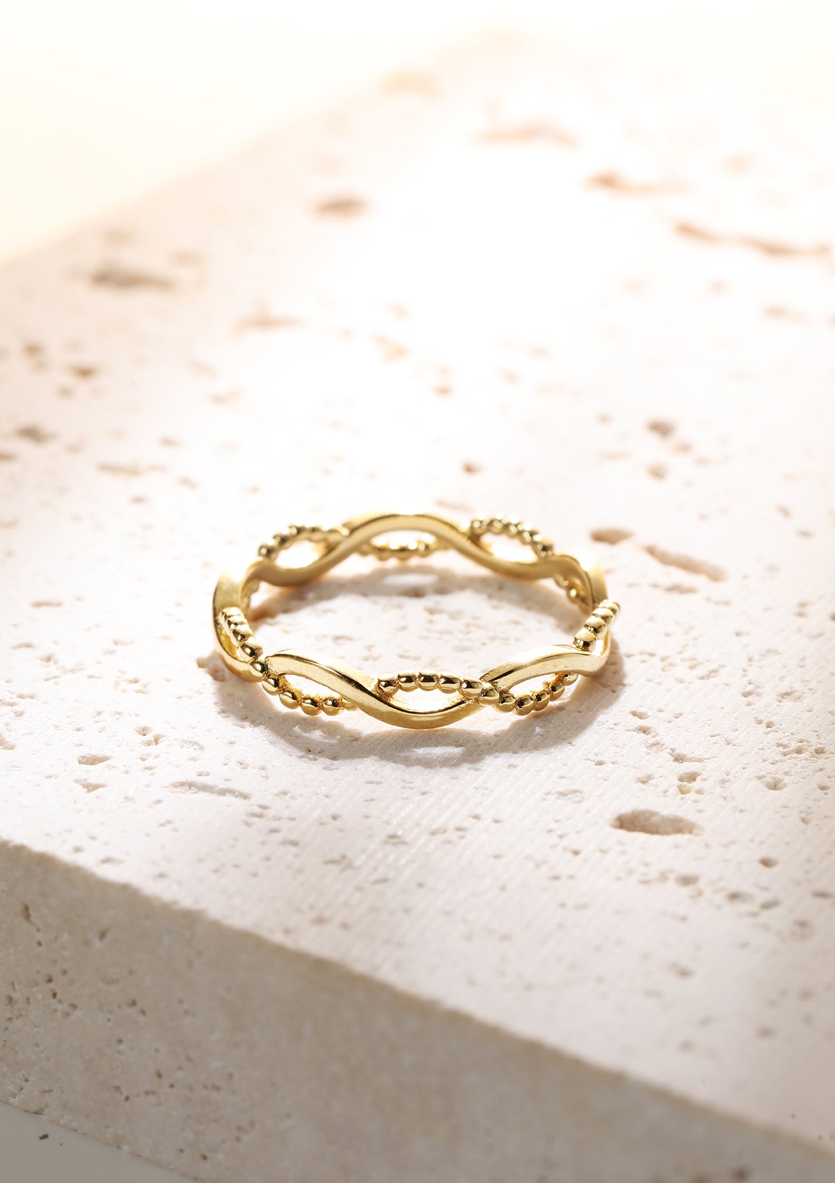 De Helix Twist Ring