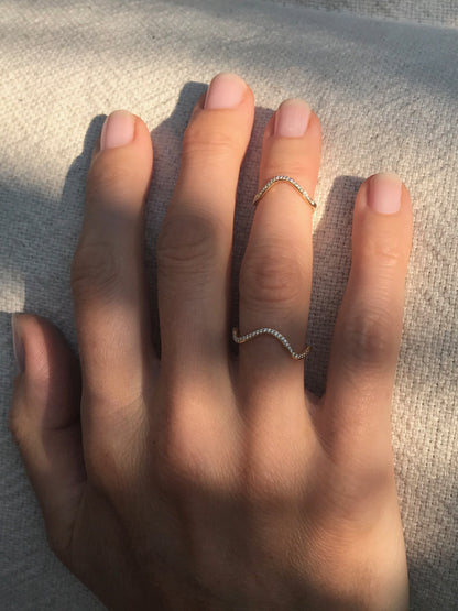 De Lune Curve Ring
